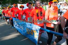 Insgesamt 9000 Teilnehmer gingen beim 11. Siegerländer AOK-Firmenlauf auf die 5.535 Meter lange Strrecke mit Start am Bismarckplatz bis in die Siegener Innenstadt und zurück. Ein Rekordergebnis, denn damit war die größte Breitensportveranstaltung Südwestfalens erstmals komplett ausgebucht!