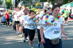 Insgesamt 9000 Teilnehmer gingen beim 11. Siegerländer AOK-Firmenlauf auf die 5.535 Meter lange Strrecke mit Start am Bismarckplatz bis in die Siegener Innenstadt und zurück. Ein Rekordergebnis, denn damit war die größte Breitensportveranstaltung Südwestfalens erstmals komplett ausgebucht!