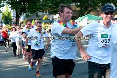 Insgesamt 9000 Teilnehmer gingen beim 11. Siegerländer AOK-Firmenlauf auf die 5.535 Meter lange Strrecke mit Start am Bismarckplatz bis in die Siegener Innenstadt und zurück. Ein Rekordergebnis, denn damit war die größte Breitensportveranstaltung Südwestfalens erstmals komplett ausgebucht!
