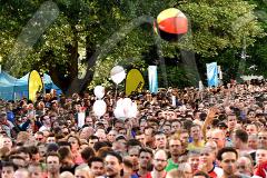 13. Siegerländer AOK-Firmenlauf am 5. Juli 2016 mit Start und Ziel auf dem Bismarckplatz