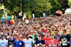 13. Siegerländer AOK-Firmenlauf am 5. Juli 2016 mit Start und Ziel auf dem Bismarckplatz