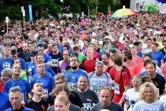 13. Siegerländer AOK-Firmenlauf am 5. Juli 2016 mit Start und Ziel auf dem Bismarckplatz