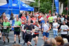 13. Siegerländer AOK-Firmenlauf am 5. Juli 2016 mit Start und Ziel auf dem Bismarckplatz