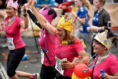 13. Siegerländer AOK-Firmenlauf am 5. Juli 2016 mit Start und Ziel auf dem Bismarckplatz