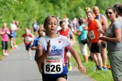 25. Deuzer Pfingstlauf. Der Jubiläumslauf des TuS Deuz wurde zu einer Hitzeschlacht bei Temperaturen von über 30 Grad im Schatten.