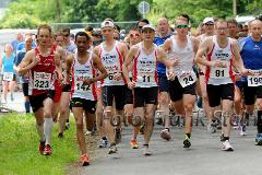 25. Deuzer Pfingstlauf. Der Jubiläumslauf des TuS Deuz wurde zu einer Hitzeschlacht bei Temperaturen von über 30 Grad im Schatten.