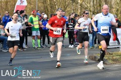 Am 31. Dezember wurde der 45. Silvesterlauf an der Obernautalsperre aufgrund von Eisglätte abgesagt – jetzt wurde der Lauf bei frühlingshaften Temperaturen nachgeholt. Insgesamt kamen 456 Läuferinnen und Läufer ins Ziel.