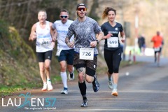 Am 31. Dezember wurde der 45. Silvesterlauf an der Obernautalsperre aufgrund von Eisglätte abgesagt – jetzt wurde der Lauf bei frühlingshaften Temperaturen nachgeholt. Insgesamt kamen 456 Läuferinnen und Läufer ins Ziel.
