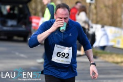 Am 31. Dezember wurde der 45. Silvesterlauf an der Obernautalsperre aufgrund von Eisglätte abgesagt – jetzt wurde der Lauf bei frühlingshaften Temperaturen nachgeholt. Insgesamt kamen 456 Läuferinnen und Läufer ins Ziel.