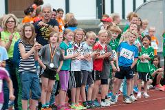 128 Schülerinnen und Schüler aus 8 Grundschulen nahmen an der vierten Auflage des Mocki-Cups teil -- einem Lauftalent-Sichtungswettbewerbes im Rahmen des Projekts "Erfolg mit SchuSS" - Schule und Sport Siegen. Ausrichter war erneut der CLV Siegerland. Den großen Wanderpokal staubte erneut die Grundschule Wilgersdorf ab, die den Preis zum dritten Mal gewann und somit die Trophäe endgültig in Besitz nehmen kann.