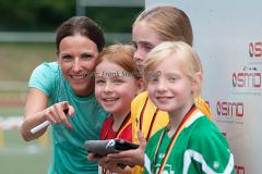 128 Schülerinnen und Schüler aus 8 Grundschulen nahmen an der vierten Auflage des Mocki-Cups teil -- einem Lauftalent-Sichtungswettbewerbes im Rahmen des Projekts "Erfolg mit SchuSS" - Schule und Sport Siegen. Ausrichter war erneut der CLV Siegerland. Den großen Wanderpokal staubte erneut die Grundschule Wilgersdorf ab, die den Preis zum dritten Mal gewann und somit die Trophäe endgültig in Besitz nehmen kann.