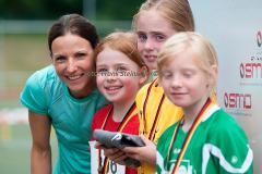 128 Schülerinnen und Schüler aus 8 Grundschulen nahmen an der vierten Auflage des Mocki-Cups teil -- einem Lauftalent-Sichtungswettbewerbes im Rahmen des Projekts "Erfolg mit SchuSS" - Schule und Sport Siegen. Ausrichter war erneut der CLV Siegerland. Den großen Wanderpokal staubte erneut die Grundschule Wilgersdorf ab, die den Preis zum dritten Mal gewann und somit die Trophäe endgültig in Besitz nehmen kann.