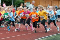 128 Schülerinnen und Schüler aus 8 Grundschulen nahmen an der vierten Auflage des Mocki-Cups teil -- einem Lauftalent-Sichtungswettbewerbes im Rahmen des Projekts "Erfolg mit SchuSS" - Schule und Sport Siegen. Ausrichter war erneut der CLV Siegerland. Den großen Wanderpokal staubte erneut die Grundschule Wilgersdorf ab, die den Preis zum dritten Mal gewann und somit die Trophäe endgültig in Besitz nehmen kann.