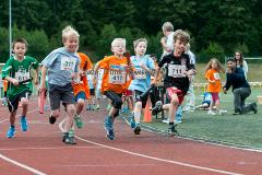 128 Schülerinnen und Schüler aus 8 Grundschulen nahmen an der vierten Auflage des Mocki-Cups teil -- einem Lauftalent-Sichtungswettbewerbes im Rahmen des Projekts "Erfolg mit SchuSS" - Schule und Sport Siegen. Ausrichter war erneut der CLV Siegerland. Den großen Wanderpokal staubte erneut die Grundschule Wilgersdorf ab, die den Preis zum dritten Mal gewann und somit die Trophäe endgültig in Besitz nehmen kann.