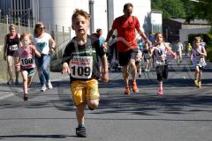 NRW-Turnfestlauf an der Sieg-Arena - 
3. Lauf zur Rothaar-Laufserie um den AOK-Cup 2015