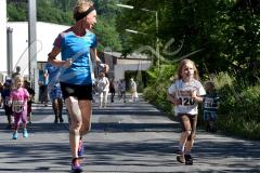NRW-Turnfestlauf an der Sieg-Arena - 
3. Lauf zur Rothaar-Laufserie um den AOK-Cup 2015
