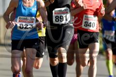 NRW-Turnfestlauf an der Sieg-Arena - 
3. Lauf zur Rothaar-Laufserie um den AOK-Cup 2015