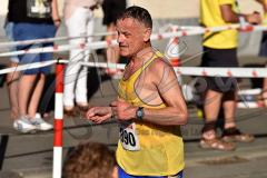 NRW-Turnfestlauf an der Sieg-Arena - 
3. Lauf zur Rothaar-Laufserie um den AOK-Cup 2015