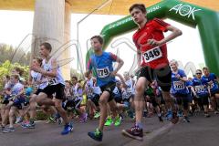 NRW-Turnfestlauf an der Sieg-Arena - 
3. Lauf zur Rothaar-Laufserie um den AOK-Cup 2015